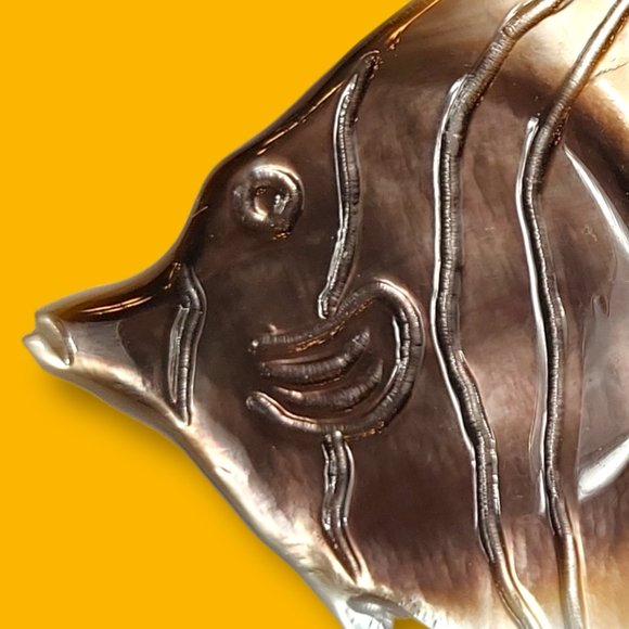 Brooch Pin Pearlized Sunfish - Picture 2 of 5